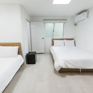 Kpop Haus בית הארחה